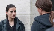 Nach einem t&ouml;dlichen Unfall versucht Pfarrerin Judith, mit der trauernden, aber abweisenden Leonie (Paul Kn&uuml;pling)  ins Gespr&auml;ch zu kommen.