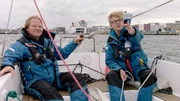 Björn Freitag (l) mit Segeltrainer Hanno Genz auf Seegelstadtrundfahrt. Björn Freitag (l) mit Segeltrainer Hanno Genz auf Seegelstadtrundfahrt.