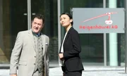 Linda Chang (Nancy Liu), Jürgen Tonkel (Ludwig Nindl). Linda Chang (Nancy Liu), Jürgen Tonkel (Ludwig Nindl).
