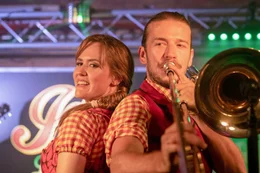 Jana Skoff (Emily Cox), Hubert Skoff (Stefan Gorski)
