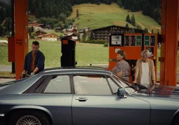 (v.li.): Tankstellenbesitzer (Daniel Keberle), Toni (Margarethe Tiesel), Helene (Christine Ostermayer).