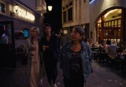 (v.li.): Helene (Christine Ostermayer), Thea (Julia Koschitz), Toni (Margarethe Tiesel)