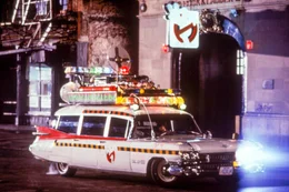 "Ghostbusters - Die Geisterj&auml;ger", Telepathie, Telekinese und &uuml;bersinnliche Wahrnehmungen sind f&uuml;r die drei New Yorker Parapsychologen Dr. Venkman, Dr. Stantz und Dr. Spengler h&ouml;chst vertraute Ph&auml;nomene. Unter Kollegen gelten die drei allerdings als Spinner. Eines Tages werden sie von der &ouml;ffentlichen Bibliothek in der 42. Stra&szlig;e gebeten, seltsame Vorg&auml;nge in dem Geb&auml;ude zu untersuchen. Schon bald stehen Venkman, Stantz und Spengler dem ersten wirklichen Gespenst ihrer Laufbahn gegen&uuml;ber.  SENDUNG: ORF eins - SO - 13.09.2020 - 11:20 UHR. - Veroeffentlichung fuer Pressezwecke honorarfrei ausschliesslich im Zusammenhang mit oben genannter Sendung oder Veranstaltung des ORF bei Urhebernennung.