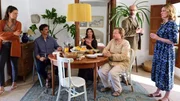 L-R: Anna Wittmann (Janina Uhse), Thomas B&ouml;ttcher (Florian David Fitz), Dorothea K&ouml;nig (Iris Berben), Ren&eacute; K&ouml;nig (Justus von Dohn&aacute;nyi), Stephan Berger (Christoph Maria Herbst), Elisabeth Berger-B&ouml;ttcher (Caroline Peters)
