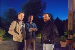(v.li.): Dominik Wachter (Daniel Langbein), Hubert Skoff (Stefan Gorski), Jack Riedl (Sascha Ger&scaron;ak).