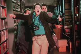 Dr. Peter Venkman (Bill Murray, l.), Dr. Raymond Stantz (Dan Aykroyd, M.) und Dr. Egon Spengler (Harold Ramis, r.) im Einsatz.