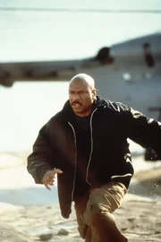 Vom ganzen IMF-Team wird H&ouml;chstleistung gefordert: Luther (Ving Rhames) unter Zeitdruck ...