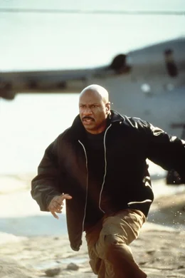 Vom ganzen IMF-Team wird H&ouml;chstleistung gefordert: Luther (Ving Rhames) unter Zeitdruck ...