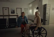 (v.li.): Toni (Margarethe Tiesel), Helene (Christine Ostermayer).