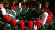 Der Adventskranz, die feierlichste norddeutsche Erfindung. Der Adventskranz, die feierlichste norddeutsche Erfindung.