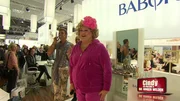 Cindy aus Marzahn (Ilka Bessin, vorne)