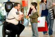 Kevin James (Paul Blart), Dylan Clark Marshall (Jacob).