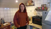 Sophie möchte so schnell wie möglich neu anfangen und wieder ins Berufsleben einsteigen - scheitert bislang jedoch an einem fehlenden Betreuungsplatz für ihre Kinder. Sophie möchte so schnell wie möglich neu anfangen und wieder ins Berufsleben einsteigen - scheitert bislang jedoch an einem fehlenden Betreuungsplatz für ihre Kinder.