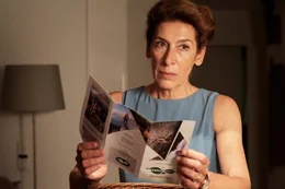 Gitti Kronlechner (Adele Neuhauser) &uuml;berlegt, in ein "Survival Camp" zu gehen.