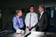 (v.l.n.r.) Donald Mallard (David McCallum); Jimmy Palmer (Brian Dietzen); Alden Parker (Gary Cole)