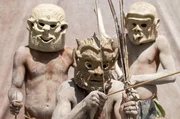 Mit den Augen eines Künstlers und der Neugier eines Ethnologen porträtierte Penn die gespensterhaft stillen, würdevoll aussehenden Krieger Papua-Neuguineas. Mit den Augen eines Künstlers und der Neugier eines Ethnologen porträtierte Penn die gespensterhaft stillen, würdevoll aussehenden Krieger Papua-Neuguineas.