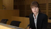 Ausgerechnet Dominiques Vater Reto (Robert Hunger-B&uuml;hler) vertritt die Gegenseite.