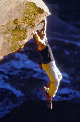 W&auml;hrend des Urlaubs, beim Free Climbing in einer 800 Meter hohen Felswand, erreicht Ethan Hunt (Tom Cruise) die Nachricht, dass ein ehemaliger IMF Agent B&ouml;ses plant ...