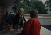 (v.li.): Helene (Christine Ostermayer), Toni (Margarethe Tiesel).