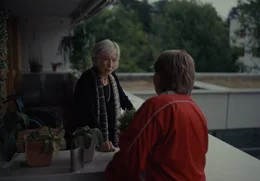 (v.li.): Helene (Christine Ostermayer), Toni (Margarethe Tiesel).
