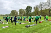 Es ist ein Phänomen: Jeden Freitagnachmittag strömen die Remstädter zum "Sport für Jedermann". Seit einem Jahr gibt es das Angebot im Dorf, das inzwischen rund 80 Sportler nutzen. Es ist ein Phänomen: Jeden Freitagnachmittag strömen die Remstädter zum "Sport für Jedermann". Seit einem Jahr gibt es das Angebot im Dorf, das inzwischen rund 80 Sportler nutzen.