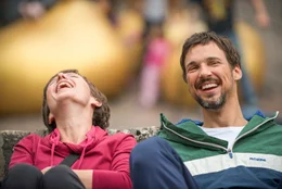 Kiki (Julia Koschitz), Hannes (Florian David Fitz).