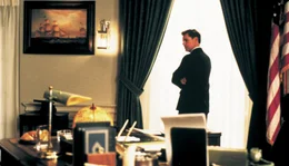 Dem US-Pr&auml;sident John F. Kennedy (Bruce Greenwood) stehen schwere Zeiten bevor.
