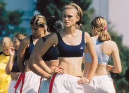 Kick it like Beckham Macht eine gute Figur beim Training: Keira Knightley als Jules Paxton (M.)