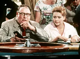 NDR Fernsehen DER LETZTE FUSSG&Auml;NGER, am Montag (24.05.10) um 16:45 Uhr. Alles oder nichts: Gottlieb (Heinz Erhardt) und seine "Tochter" Kiki (Christine Kaufmann).