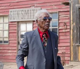 Reggie Fontaine (Morgan Freeman)
