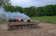 Panzerfahrt einer Junggesellengruppe in der N&auml;he von Prag mit der Agentur Piss-Up.