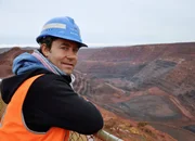 Sven Furrer besucht die Eisenerzmine von Newman.