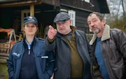 Thorsten Krüger (Christian Redl, M.), Martin Fichte (Thorsten Merten, r.) und Luise Bohn (Alina Stiegler) ermitteln im neuen Fall gemeinsam. Thorsten Krüger (Christian Redl, M.), Martin Fichte (Thorsten Merten, r.) und Luise Bohn (Alina Stiegler) ermitteln im neuen Fall gemeinsam.