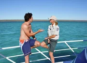 Unterwegs im Ningaloo Reef: Sven Furrer und Meeresbiologin Dani Rob.