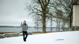 Mikael Blomkvist (Daniel Craig) m&ouml;chte das Geheimnis um das mysteri&ouml;se Verschwinden von Harriet Vanger aufkl&auml;ren. Diese verschwand vor vielen Jahren spurlos..