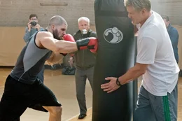 Viktor Drago (Florian Munteanu, l.), Ivan Drago (Dolph Lundgren)  Die Verwendung des sendungsbezogenen Materials ist nur mit dem Hinweis und Verlinkung auf TVNOW gestattet.; Viktor Drago (Florian Munteanu, l.), Ivan Drago (Dolph Lundgren)  Die Verwendung des sendungsbezogenen Materials ist nur mit dem Hinweis und Verlinkung auf TVNOW gestattet.