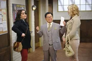 Auf in den Kampf: Max (Kat Dennings, l.), Han (Matthew Moy, M.) und Caroline (Beth Behrs, r.) wagen sich in einen Rechtsstreit - mit Vorschulkindern ... Auf in den Kampf: Max (Kat Dennings, l.), Han (Matthew Moy, M.) und Caroline (Beth Behrs, r.) wagen sich in einen Rechtsstreit - mit Vorschulkindern ...
