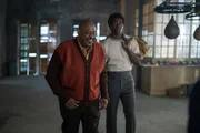 Doc Broadus (Forest Whitaker, l.); George Foreman (Khris Davis, r.)