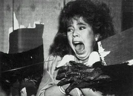 Maddy (Diana Barrows)