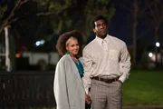 Paula (Shein Mompremier, l.); George Foreman (Khris Davis, r.)