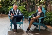 Adam Burns (Matt LeBlanc, l.); Teddy Burns (Matthew McCann, r.) Adam Burns (Matt LeBlanc, l.); Teddy Burns (Matthew McCann, r.)