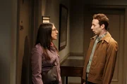 Da Sheldon die Möglichkeit ausschließt, dass Amy auf Stuarts Einladung eingeht und die Frage für ihn daher irrelevant ist, gibt Leonard Stuart grünes Licht. Als Amy die Einladung annimmt, gerät Sheldon ins Grübeln ... Da Sheldon die Möglichkeit ausschließt, dass Amy auf Stuarts Einladung eingeht und die Frage für ihn daher irrelevant ist, gibt Leonard Stuart grünes Licht. Als Amy die Einladung annimmt, gerät Sheldon ins Grübeln ...