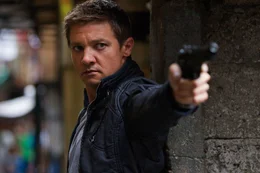 Aaron Cross (Jeremy Renner)