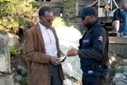 Colonel Johnson (Danny Glover, l.) sp&uuml;rt den einstigen Scharfsch&uuml;tzen Bob Swagger auf, damit dieser ein angedrohtes Attentat auf den Pr&auml;sidenten vereitelt. Der Plan Johnsons geht nicht auf und so wird Swagger zum Gejagten ...
