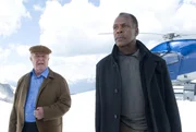 Auf der Suche nach einem Schuldigen: Senator Charles F. Meachum (Ned Beatty, l.) und Colonel Johnson (Danny Glover, r.). Hat der korrekte Senator eine Chance, hinter den fiesen Plan Johnsons zu kommen?