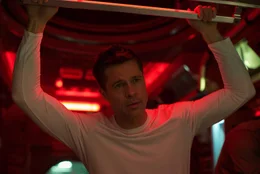 Roy McBride (Brad Pitt)