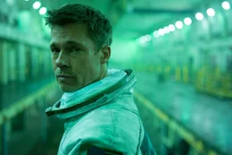 Roy McBride (Brad Pitt)