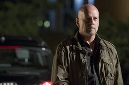 Martin (Bruce Willis)