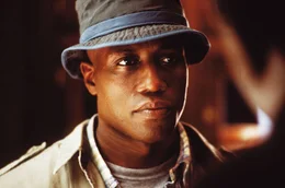 Dem Spezialagenten Mark Roberts (Wesley Snipes) wird ein kaltbl&uuml;tiger Mord untergeschoben. W&auml;hrend eines Gefangenentransports gelingt ihm die Flucht - doch jetzt wird er gnadenlos gejagt.