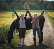 Nina, Trainerin Jenny Wild und Wallach Eddi